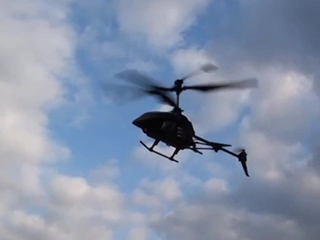 Wi - Fli&#153; Indoor / Outdoor Hobby Helicopter - image 4 from the video